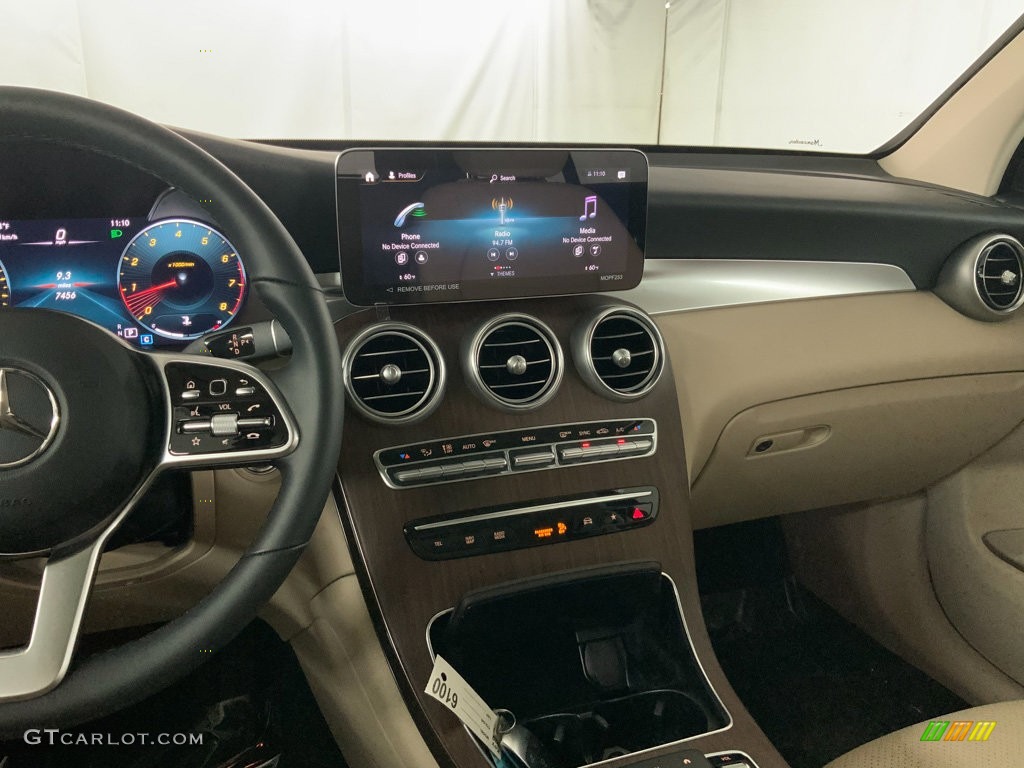 2022 GLC 300 - Polar White / Silk Beige photo #26