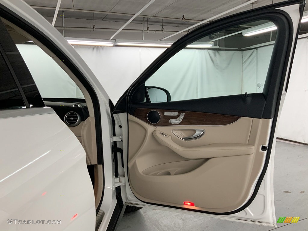 2022 GLC 300 - Polar White / Silk Beige photo #31
