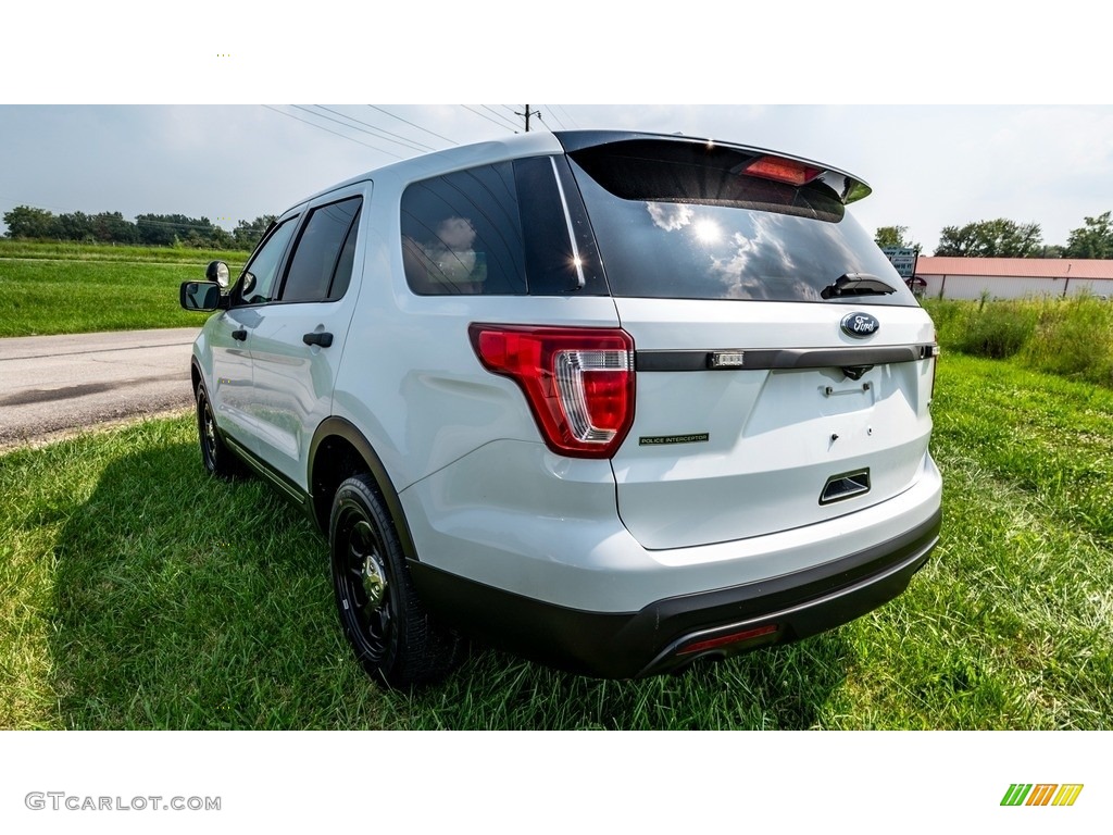 2017 Explorer Police Interceptor AWD - Oxford White / Ebony Black photo #6