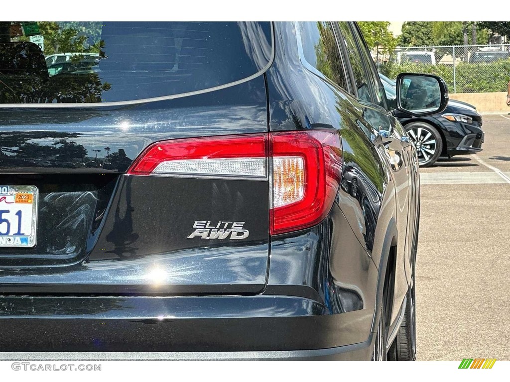 2021 Pilot Elite AWD - Crystal Black Pearl / Black photo #34