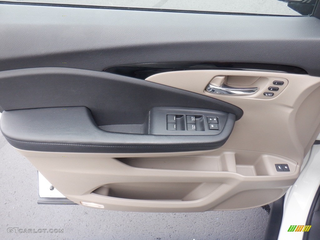 2016 Honda Pilot Touring AWD Beige Door Panel Photo #146496850