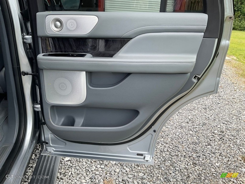 2020 Lincoln Navigator Reserve 4x4 Medium Slate Door Panel Photo #146497237