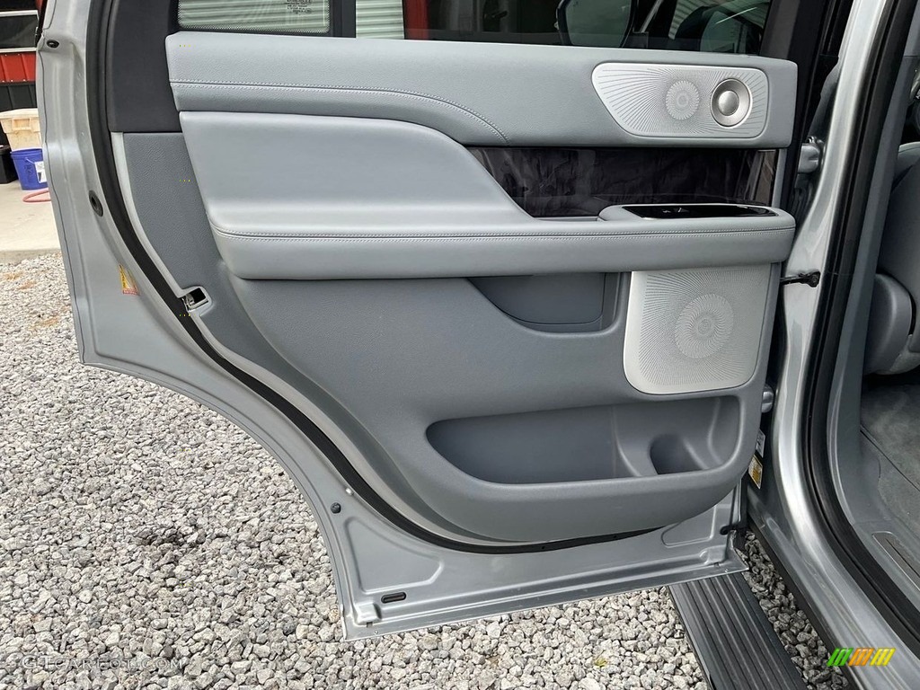 2020 Lincoln Navigator Reserve 4x4 Door Panel Photos