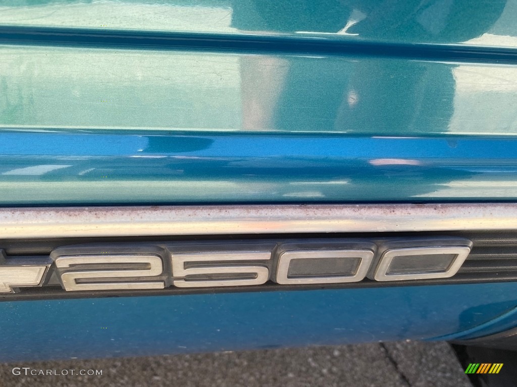 1998 C/K 2500 K2500 Regular Cab 4x4 - Bright Blue Metallic / Gray photo #27