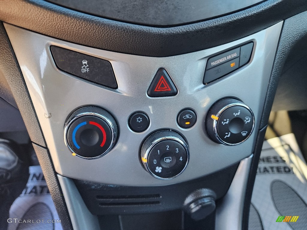 2015 Chevrolet Trax LT AWD Controls Photo #146499418