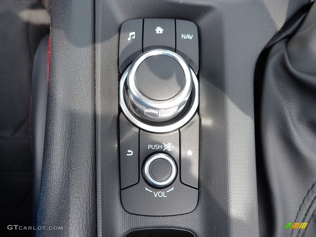 2017 Fiat 124 Spider Abarth Roadster Controls Photo #146499937
