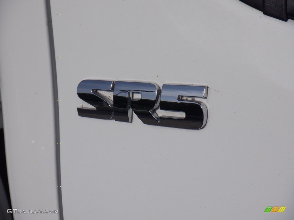 2017 Tacoma SR5 Double Cab 4x4 - Super White / Cement Gray photo #9