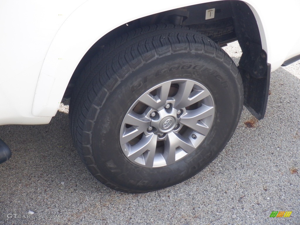 2017 Tacoma SR5 Double Cab 4x4 - Super White / Cement Gray photo #14