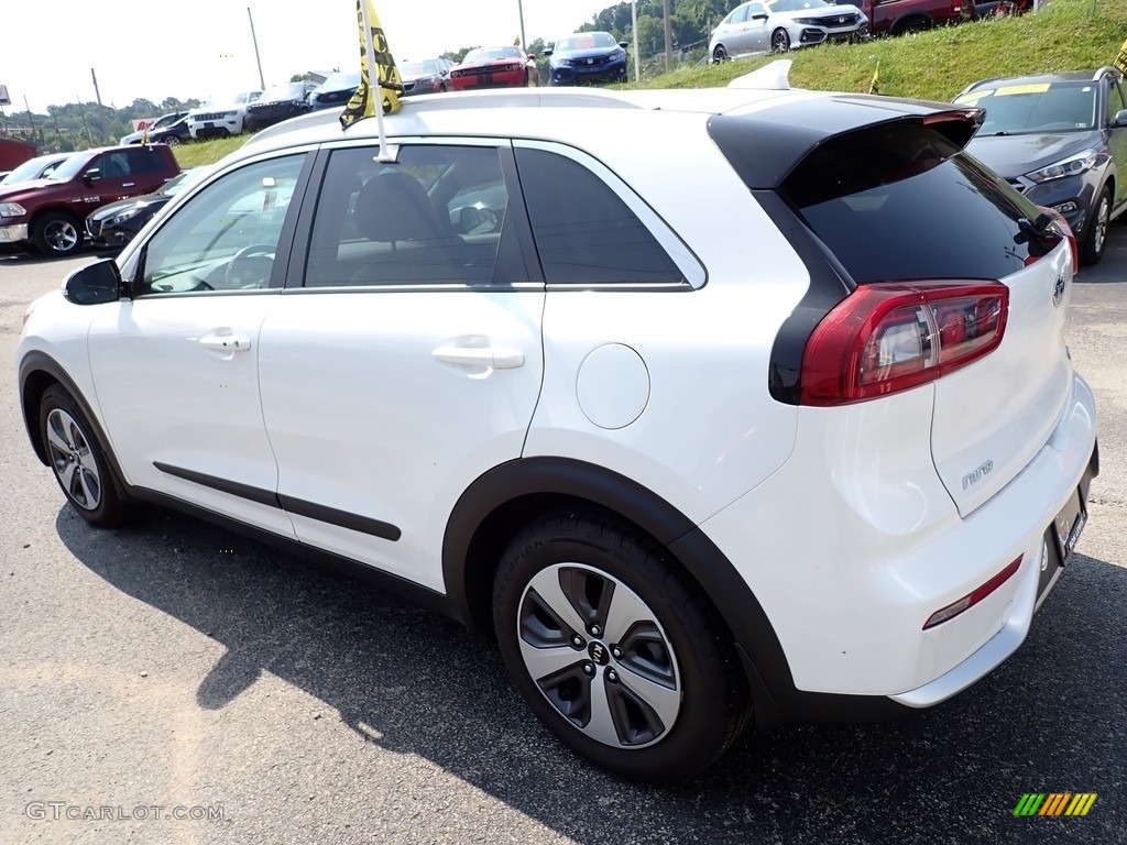 2017 Niro EX Hybrid - Snow White Pearl / Charcoal photo #3