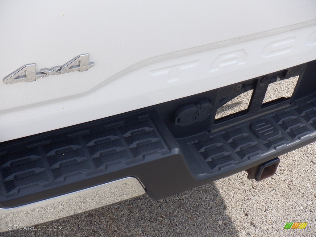 2017 Tacoma SR5 Double Cab 4x4 - Super White / Cement Gray photo #16