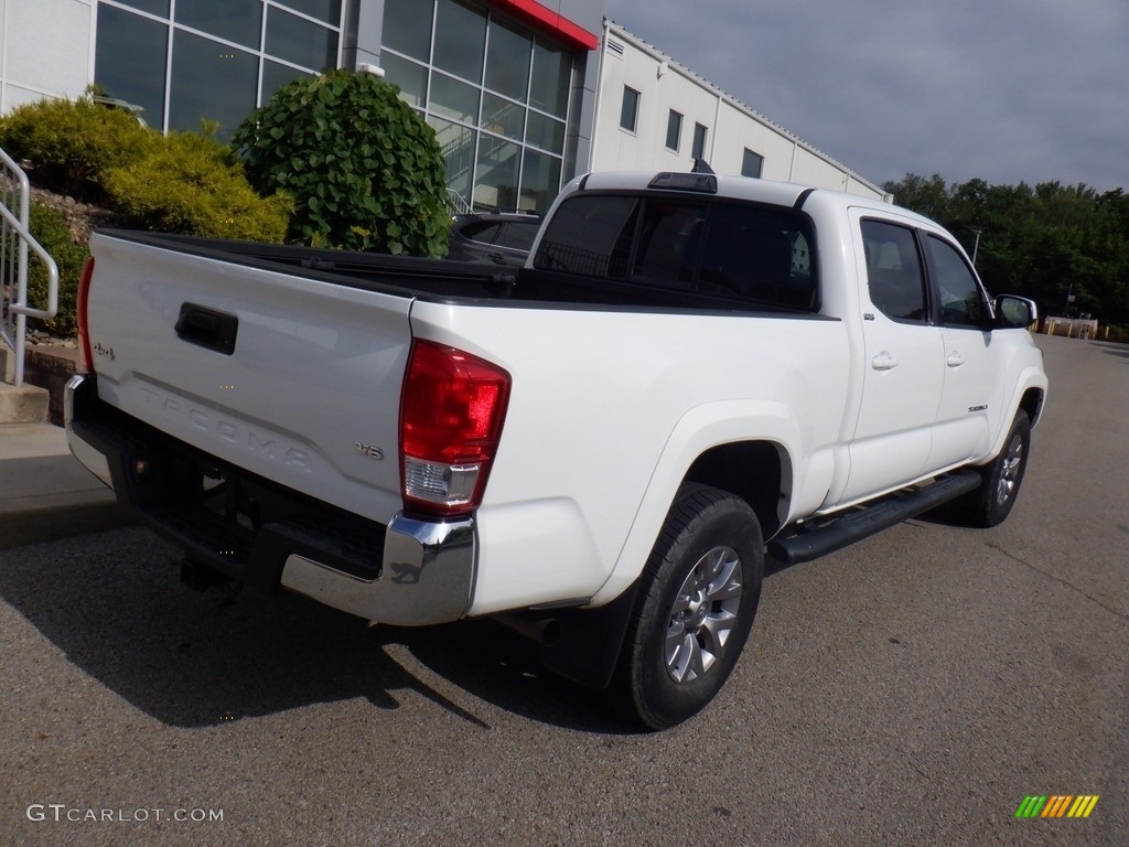 2017 Tacoma SR5 Double Cab 4x4 - Super White / Cement Gray photo #18