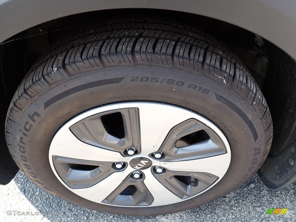 2017 Kia Niro EX Hybrid Wheel Photos