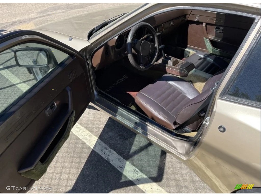 1983 Porsche 944 Standard 944 Model Front Seat Photo #146500756