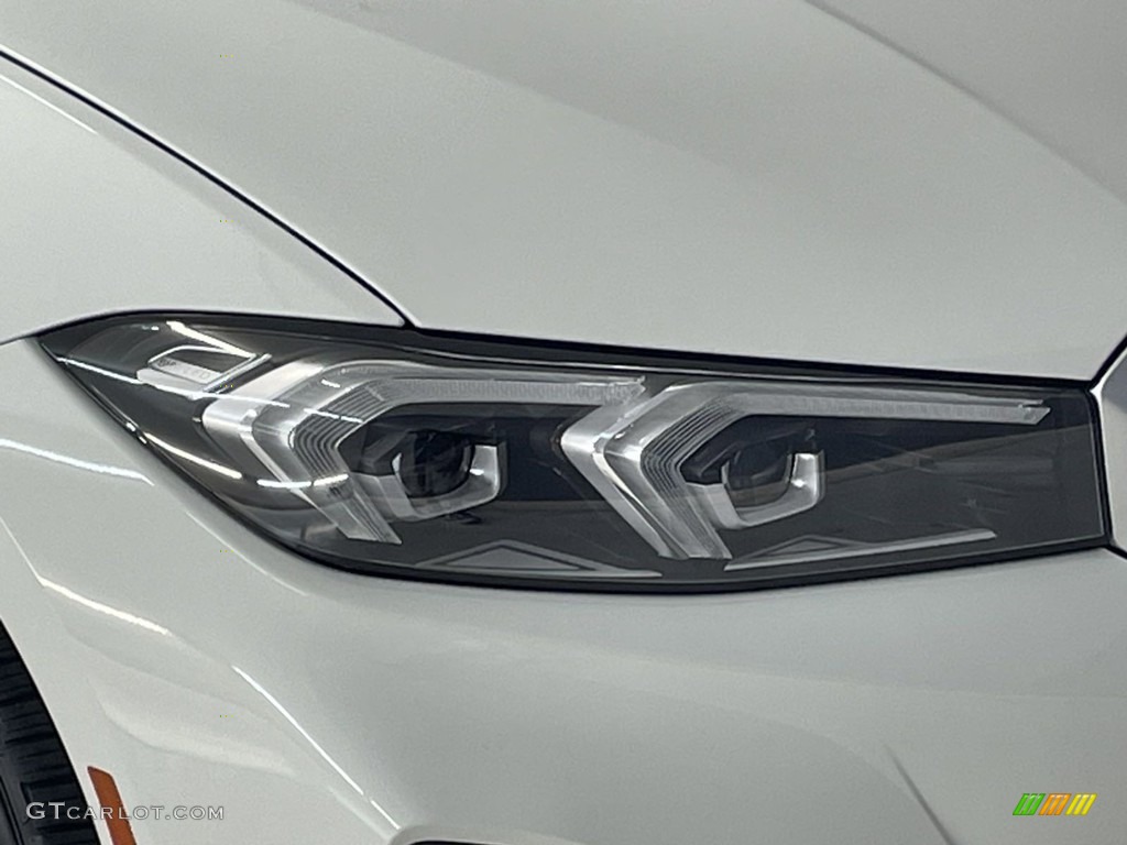 2023 3 Series 330i Sedan - Alpine White / Black photo #4