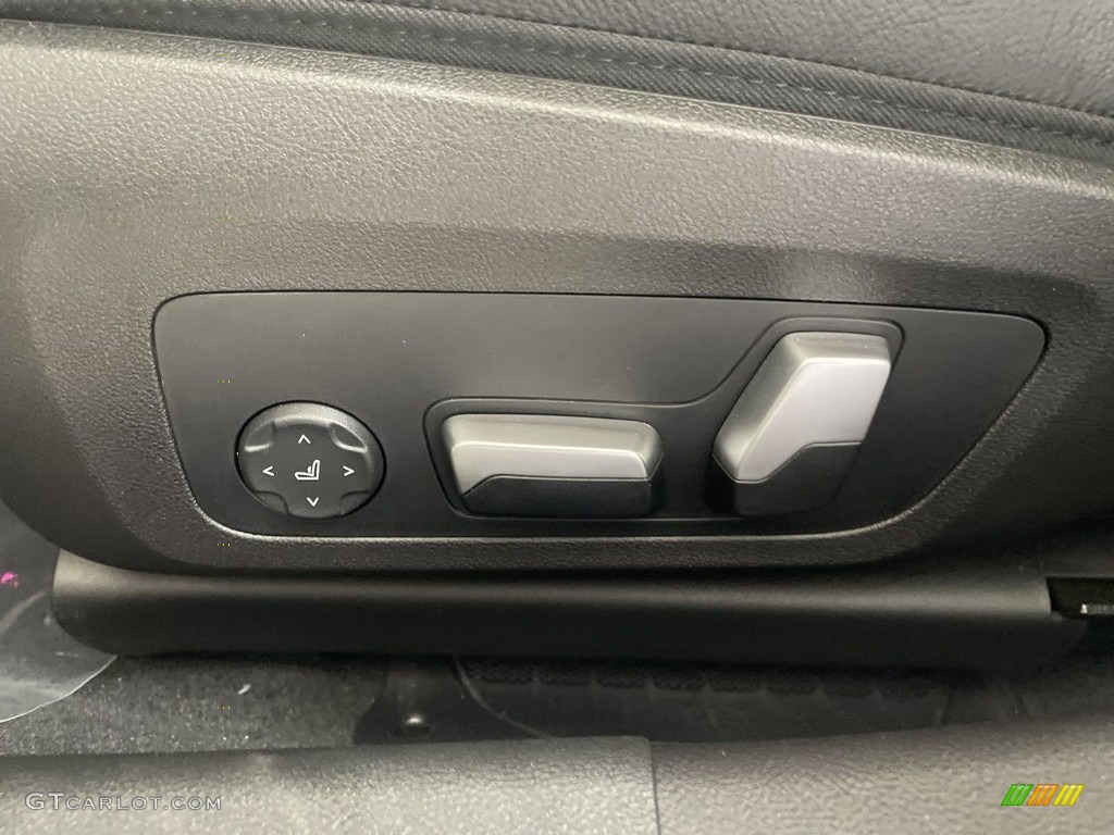 2023 3 Series 330i Sedan - Alpine White / Black photo #11