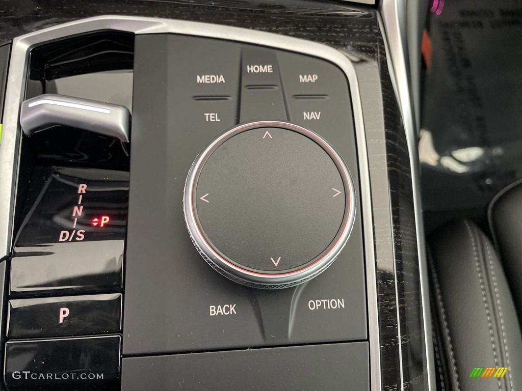 2023 3 Series 330i Sedan - Alpine White / Black photo #24
