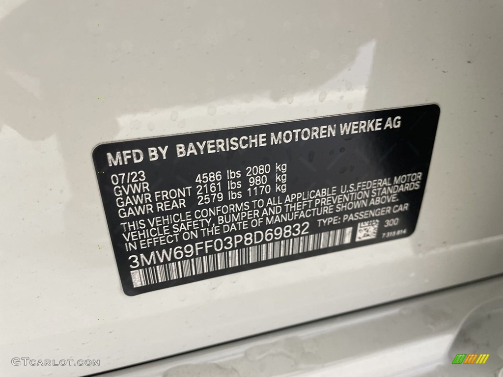 2023 3 Series 330i Sedan - Alpine White / Black photo #26