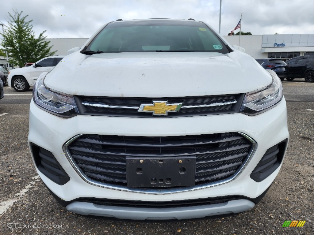 2020 Trax LT - Summit White / Jet Black photo #2