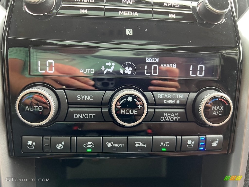 2020 Subaru Ascent Touring Controls Photo #146503009