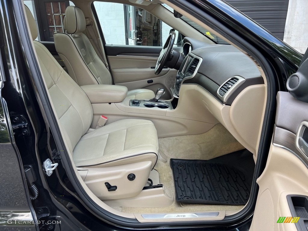 2017 Jeep Grand Cherokee Overland 4x4 Front Seat Photos