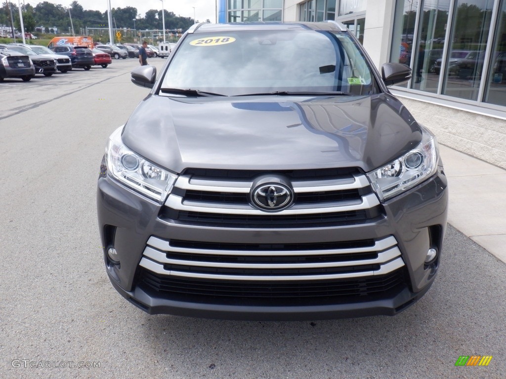 2018 Highlander XLE AWD - Predawn Gray Mica / Black photo #5