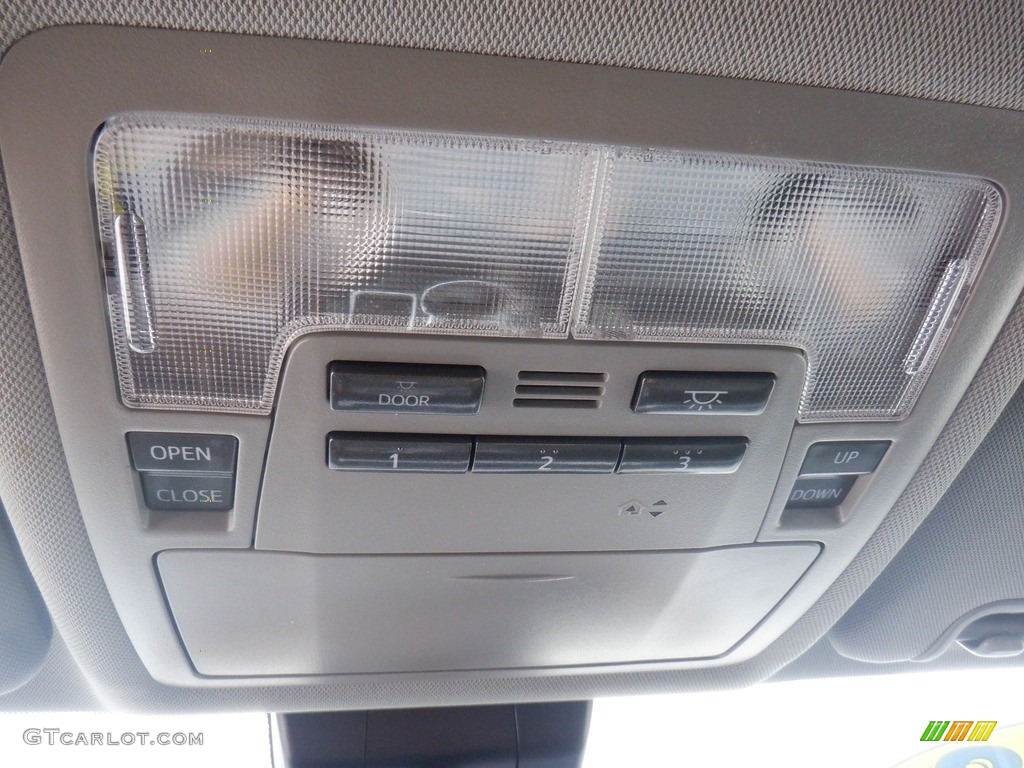 2018 Highlander XLE AWD - Predawn Gray Mica / Black photo #28
