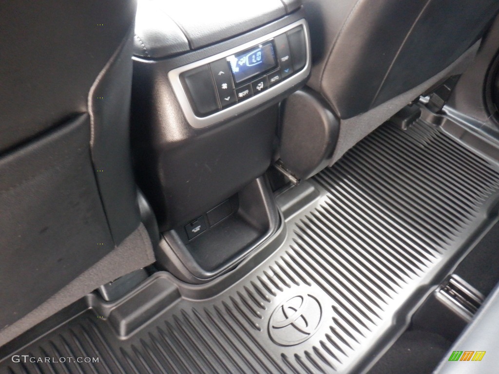 2018 Highlander XLE AWD - Predawn Gray Mica / Black photo #38