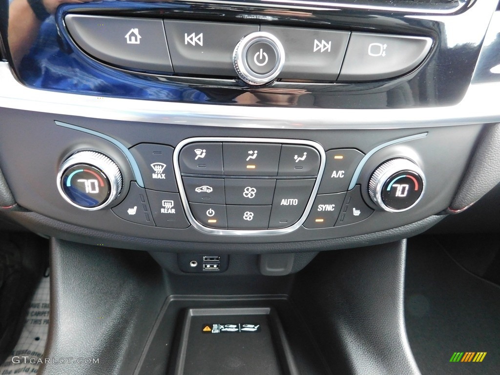 2023 Chevrolet Traverse RS AWD Controls Photo #146506933