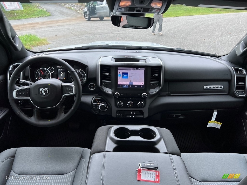 2024 1500 Big Horn Crew Cab 4x4 - Bright White / Diesel Gray/Black photo #11