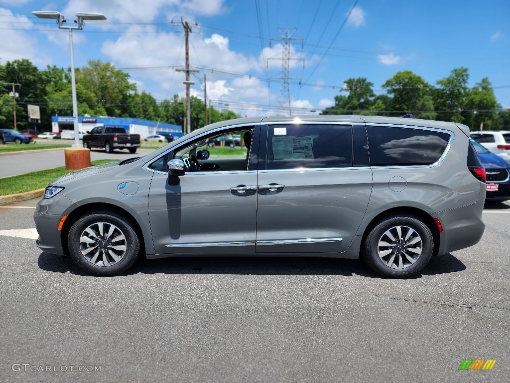 Ceramic Gray 2023 Chrysler Pacifica Hybrid Limited Exterior Photo #146507623