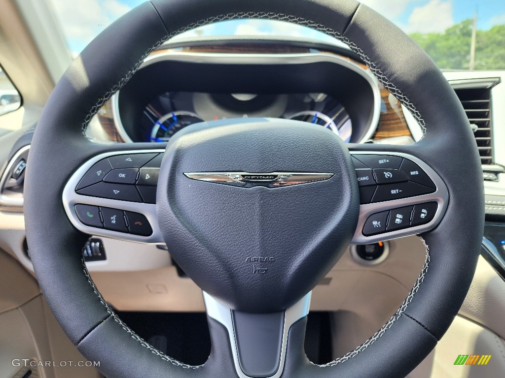 2023 Chrysler Pacifica Hybrid Limited Black/Alloy Steering Wheel Photo #146507792