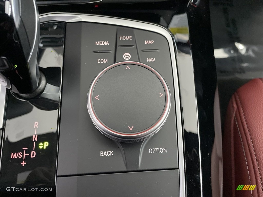 2023 BMW X3 sDrive30i Controls Photos