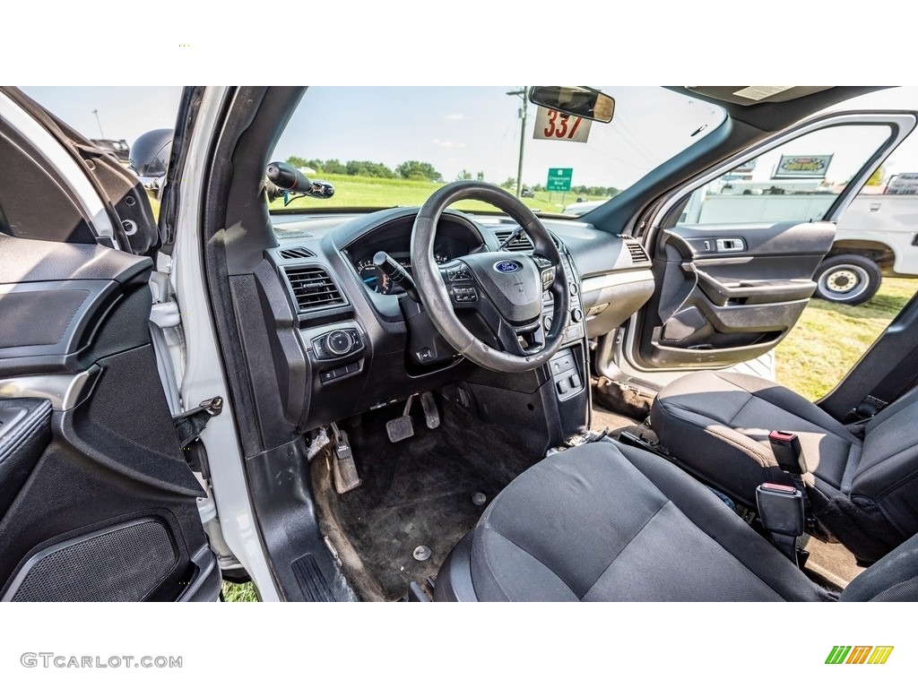 2017 Explorer Police Interceptor AWD - Oxford White / Ebony Black photo #19