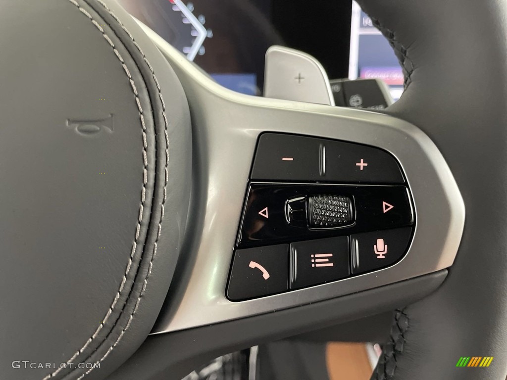 2024 BMW X5 xDrive40i Steering Wheel Photos