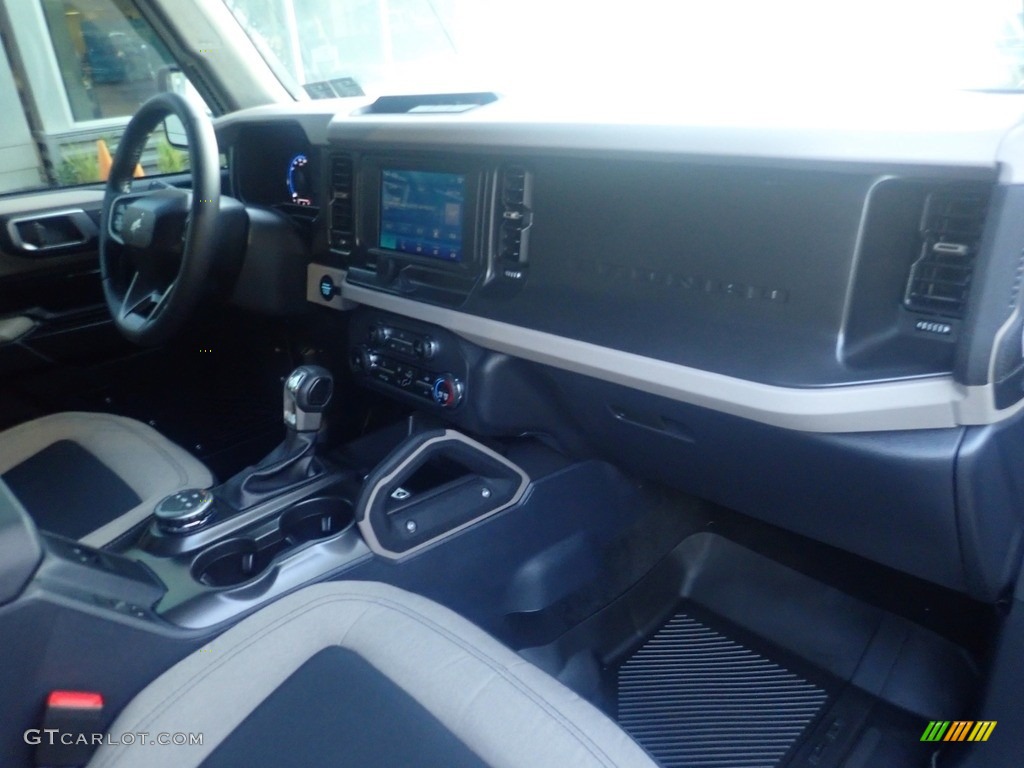 2023 Ford Bronco Big Bend 4X4 2-Door Dashboard Photos