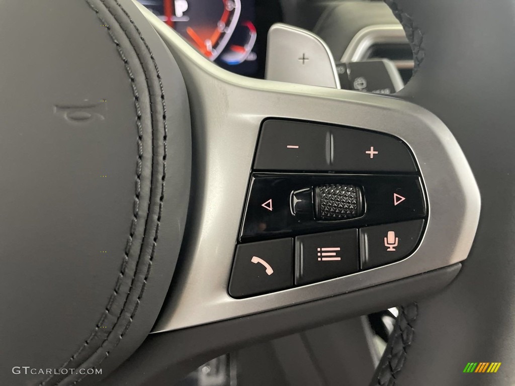 2024 BMW X3 xDrive30i Steering Wheel Photos