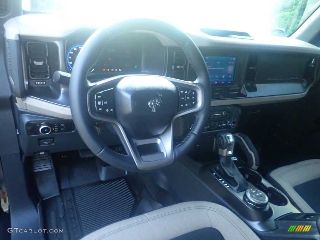 2023 Ford Bronco Big Bend 4X4 2-Door Black Onyx Steering Wheel Photo #146509767