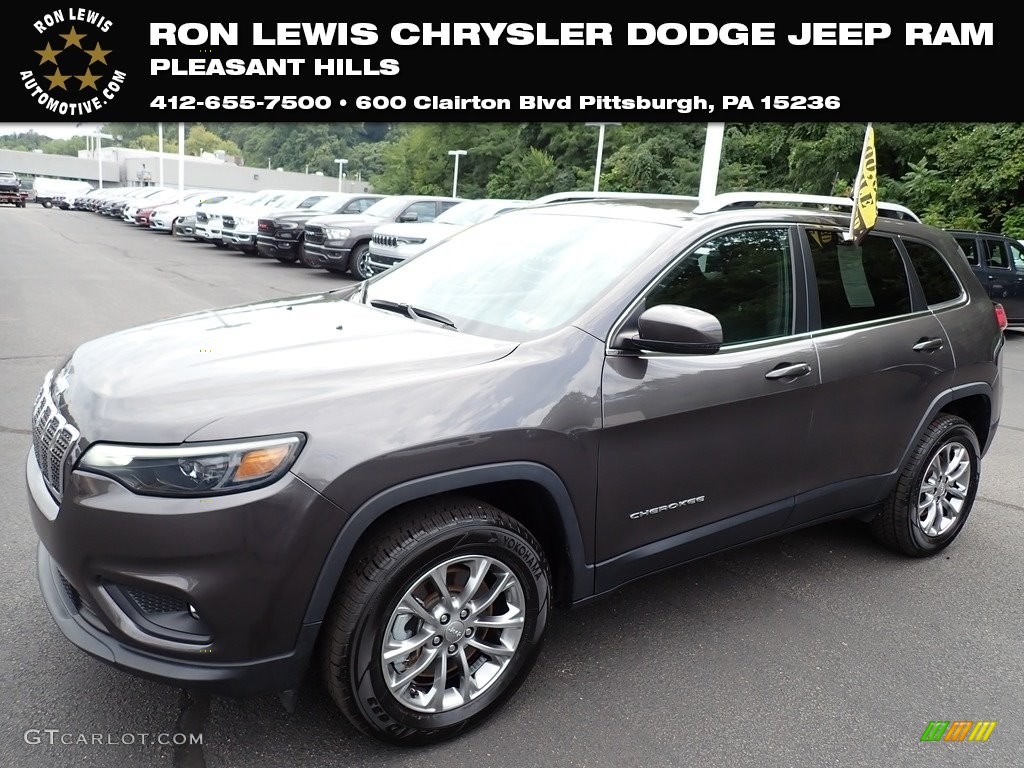 2021 Cherokee Latitude Lux 4x4 - Granite Crystal Metallic / Black photo #1