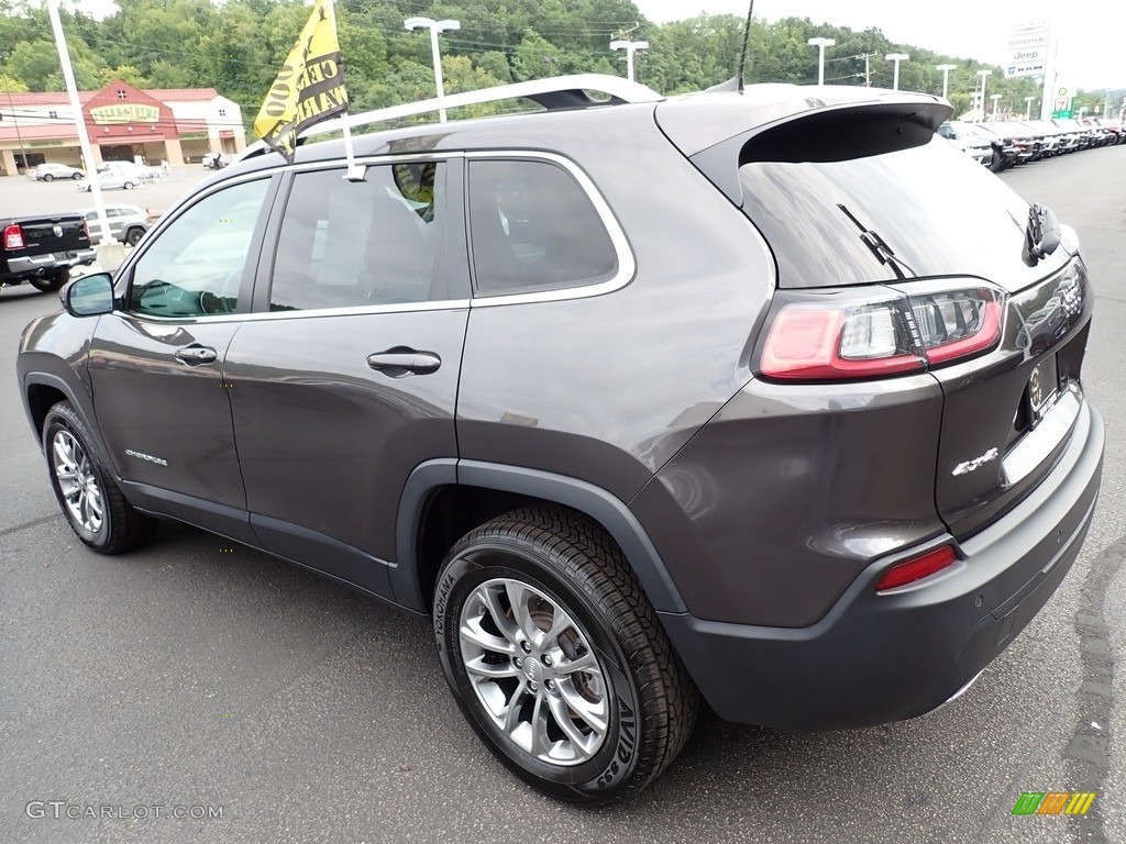 2021 Cherokee Latitude Lux 4x4 - Granite Crystal Metallic / Black photo #3