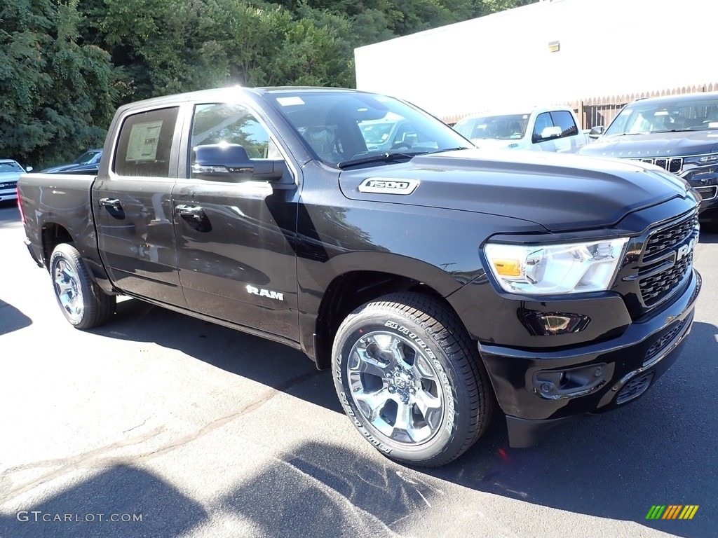 Diamond Black Crystal Pearl 2024 Ram 1500 Big Horn Crew Cab 4x4 Exterior Photo #146512355