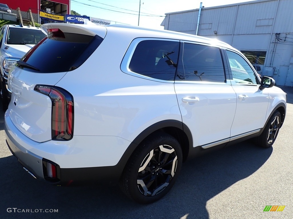 2023 Telluride EX - Glacial White Pearl / Black photo #3