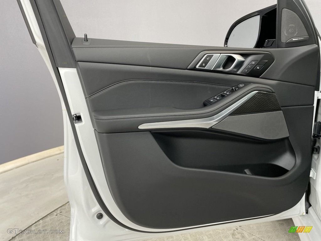 2024 BMW X5 M60i Door Panel Photos