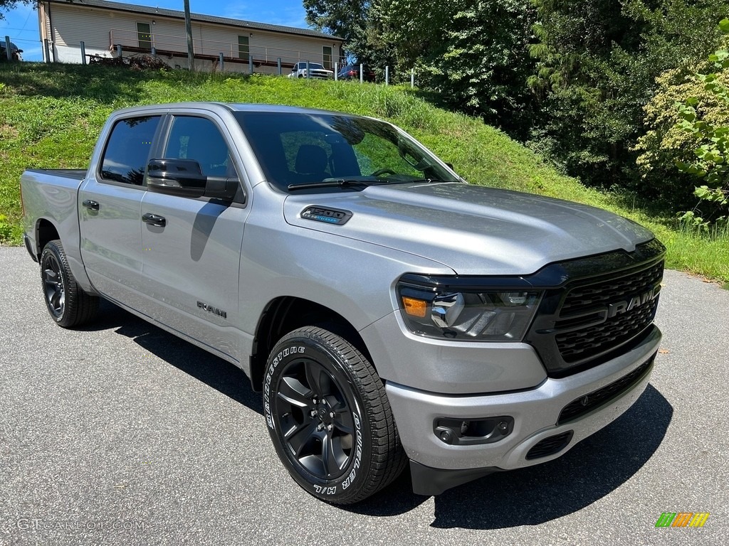 Billet Silver Metallic 2024 Ram 1500 Big Horn Night Edition Crew Cab 4x4 Exterior Photo #146513889