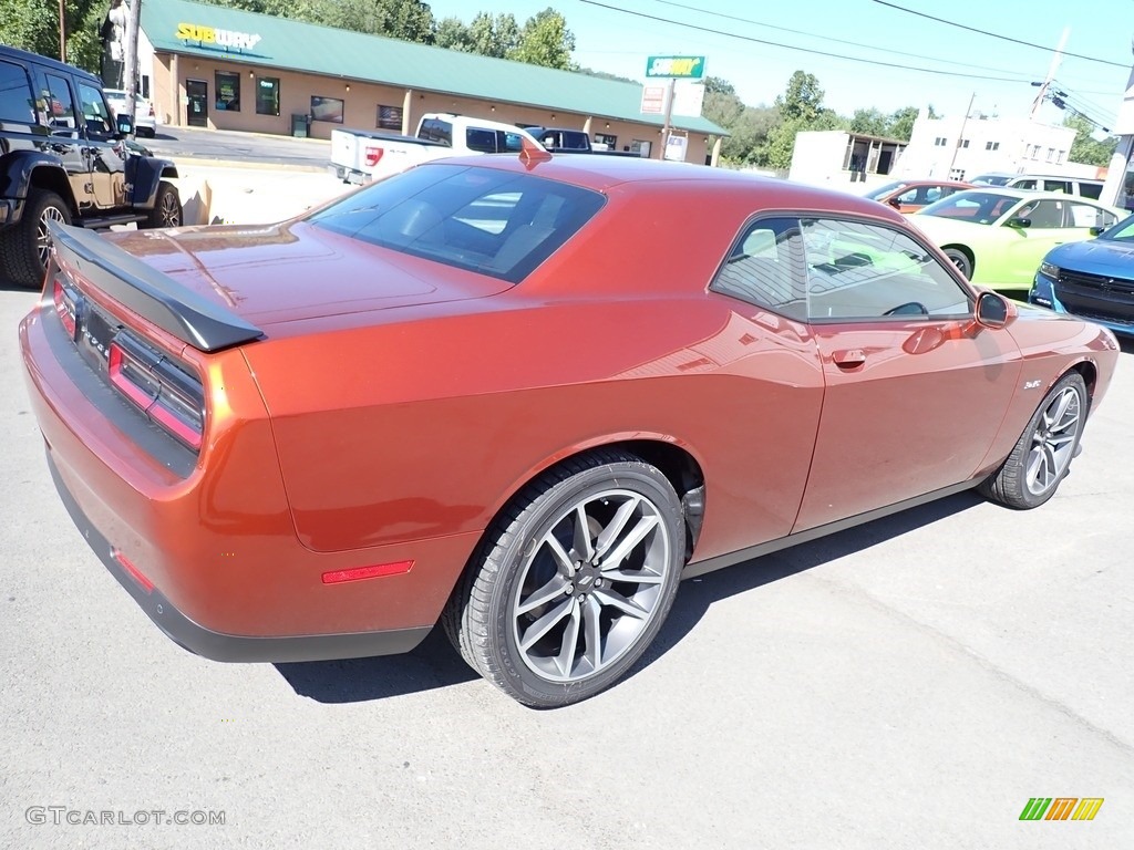 2023 Challenger R/T Plus - Sinamon Stick / Black photo #6