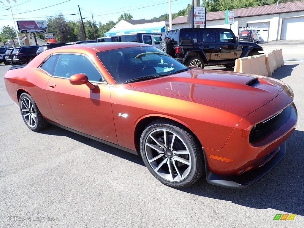 Sinamon Stick 2023 Dodge Challenger R/T Plus Exterior Photo #146514445