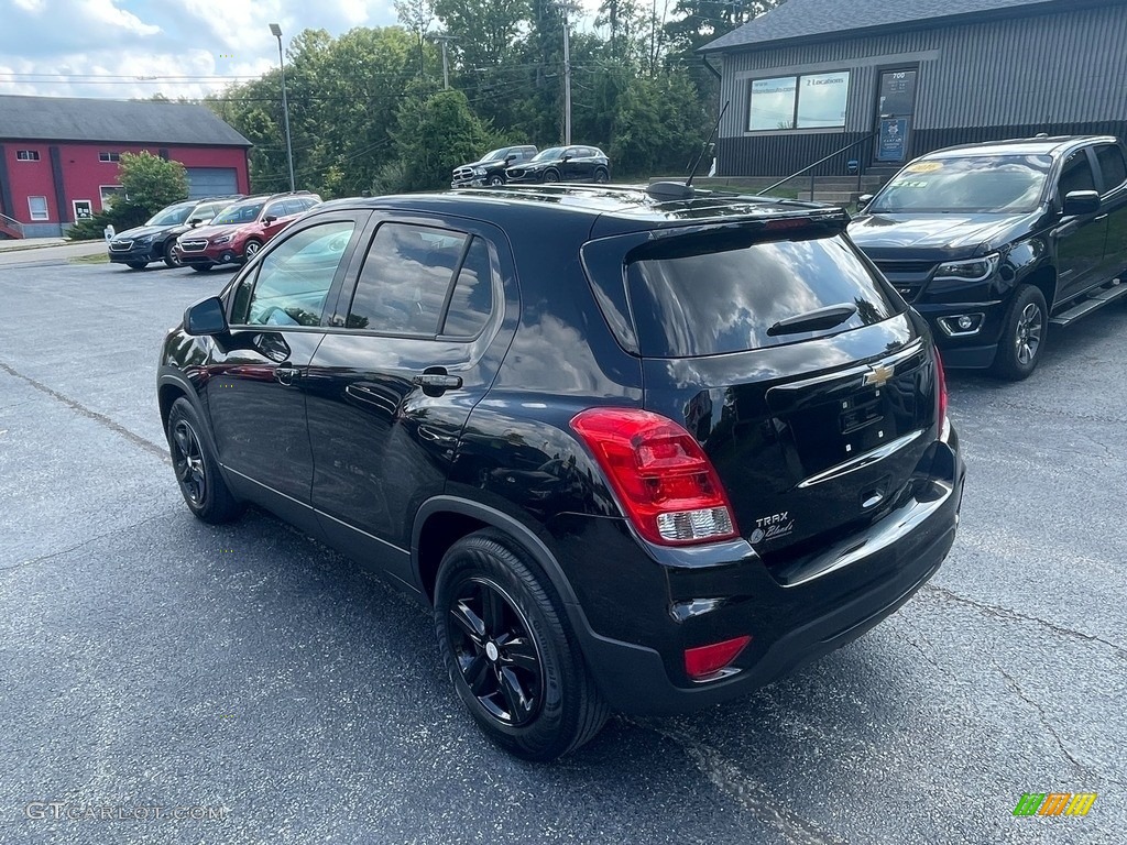 2020 Trax LS - Mosaic Black Metallic / Jet Black photo #3