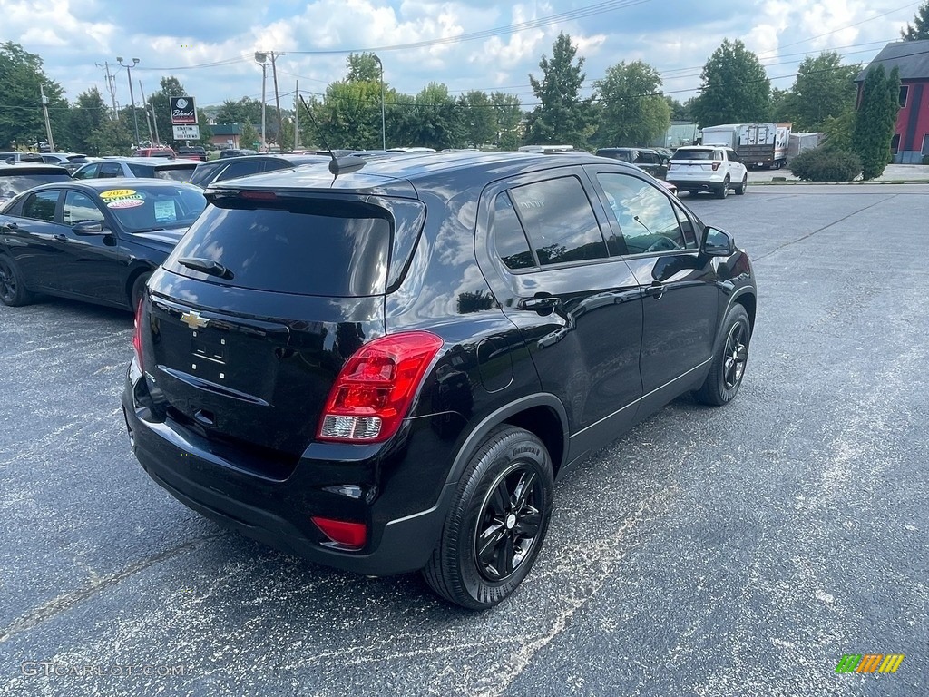 2020 Trax LS - Mosaic Black Metallic / Jet Black photo #6