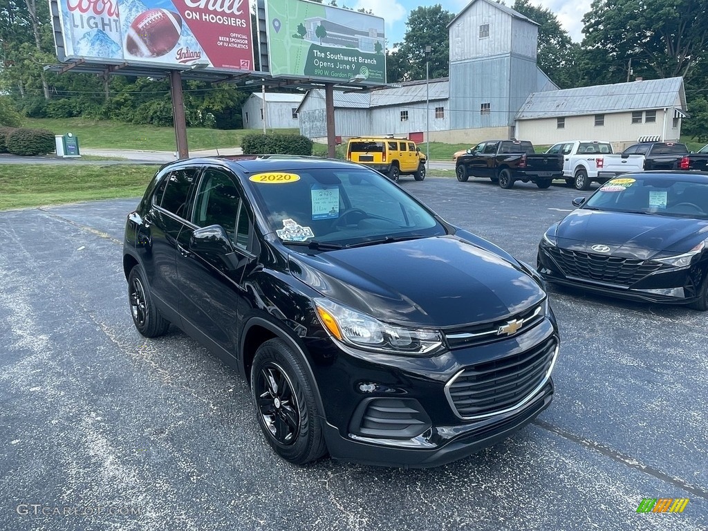 2020 Chevrolet Trax LS Exterior Photos