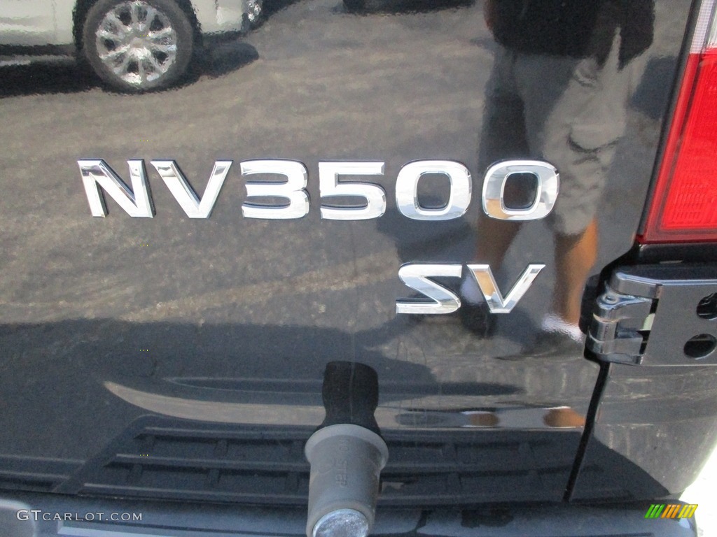 2020 Nissan NV 3500 HD SV Passenger Marks and Logos Photos