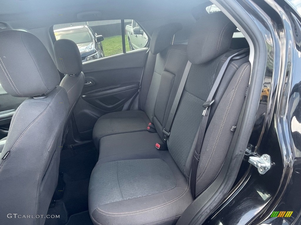 2020 Trax LS - Mosaic Black Metallic / Jet Black photo #14